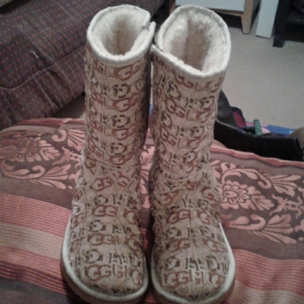 Ugg boots cream